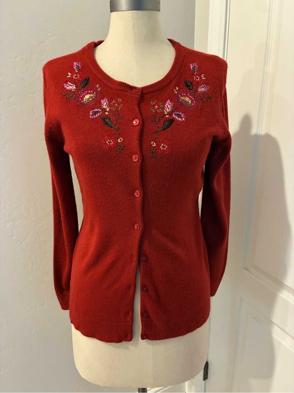 Vintage 90s RetroY2K Red Floral Embroidered Cardigan #coquette #grandmacore